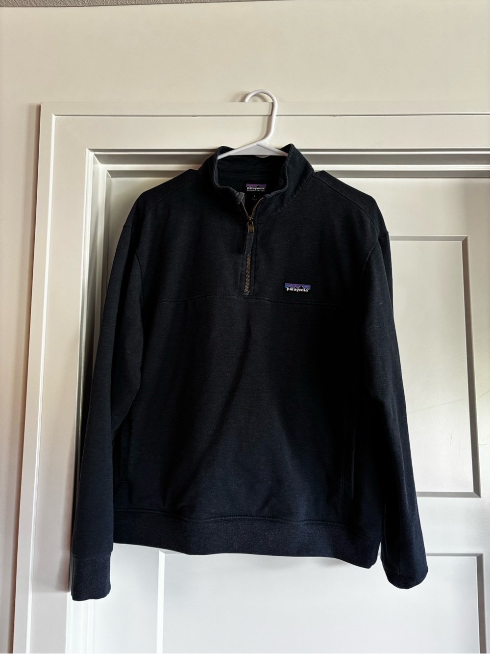 Patagonia Black Half-Zip Men's Fleece Pullover